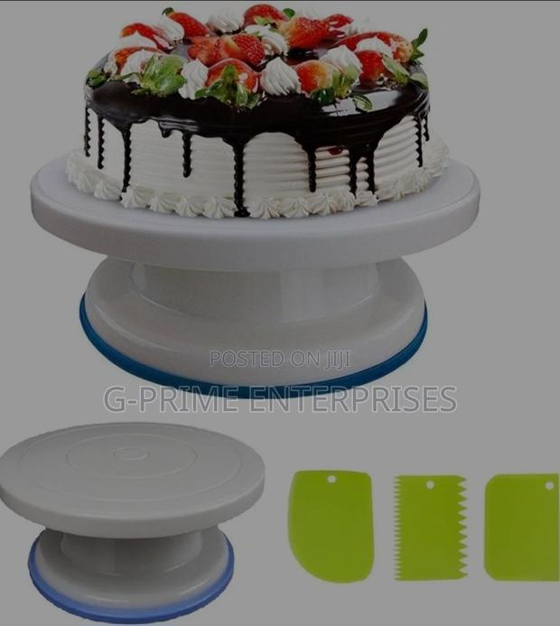 Rotating Cake Stand - thumbnail 4