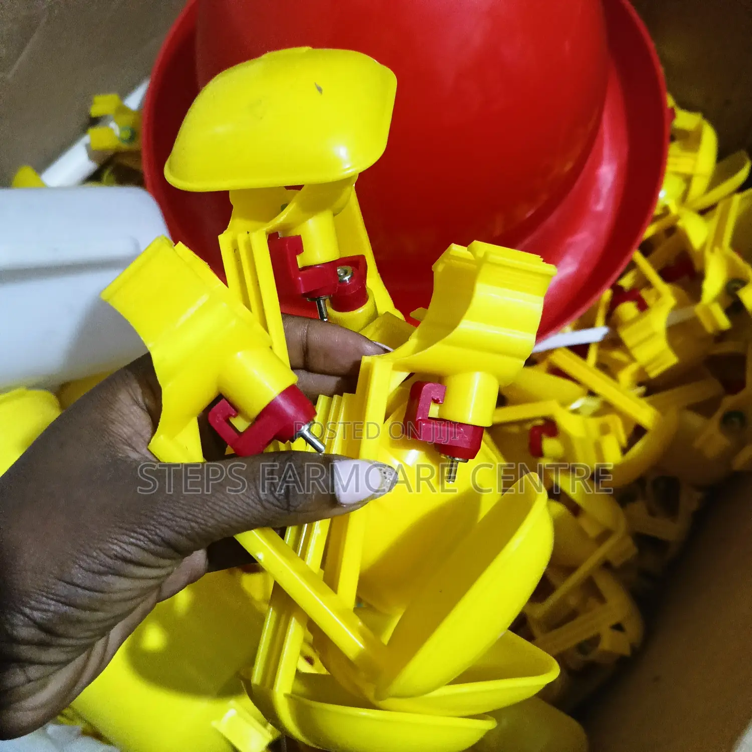 Yellow , Single Cup Automatic Chicken Nipple Drinkers