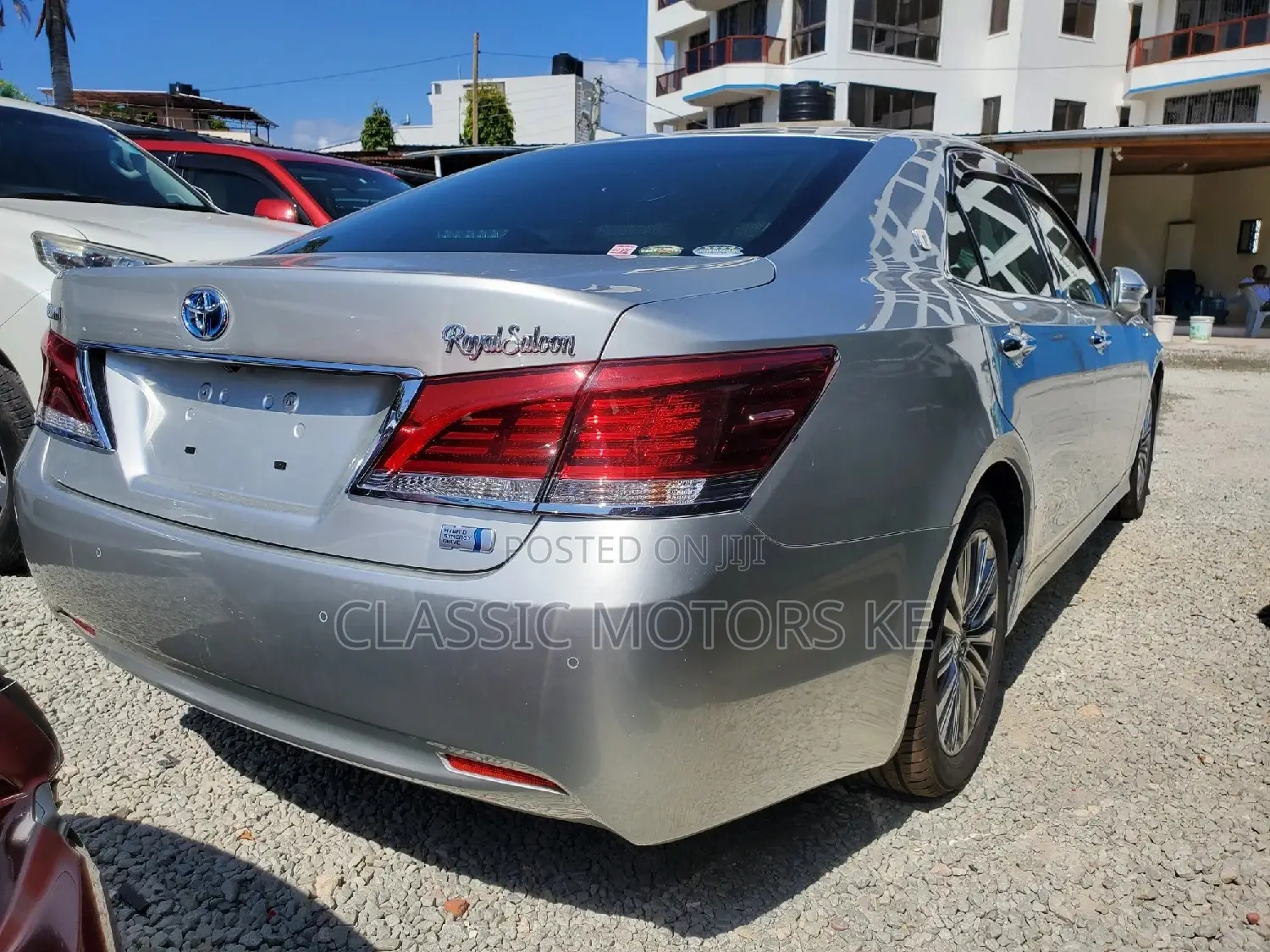 Toyota Crown 2017 Silver