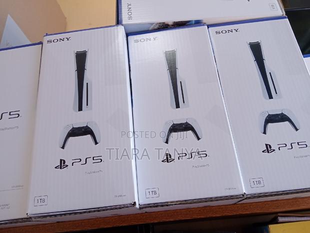 Playstation 5 Slim 1tb Disc Edition - main view