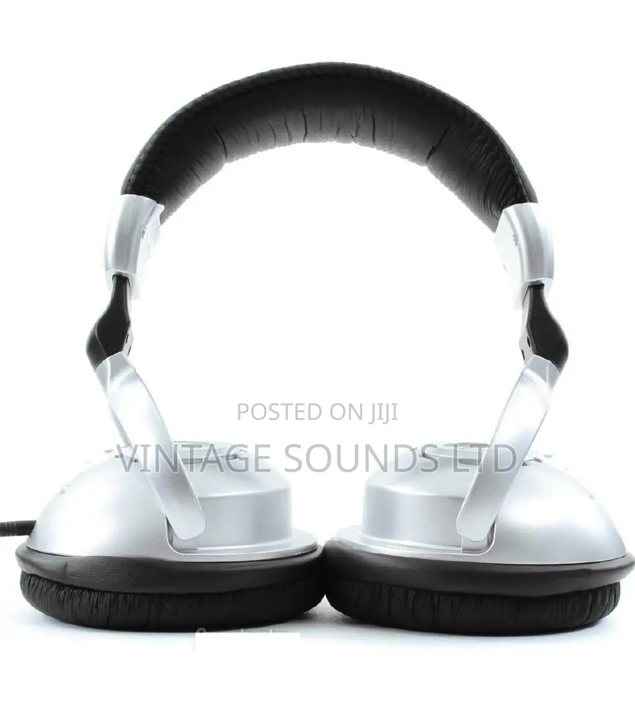 Behringer HPS3000 High-Performance Studio Headphones /Black