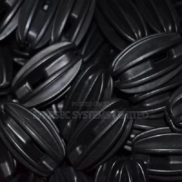 Strainer Insulators For Electric Fence