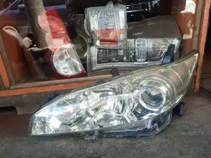 Toyota Wish 2010 Onwards Nonzenon Headlights