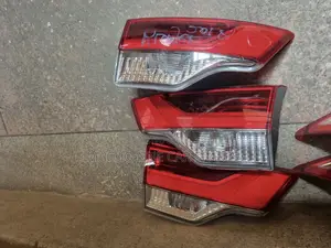 Toyota Kluger 2018 Bootlight