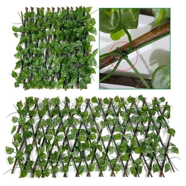 Stretchable Green Fence - main view