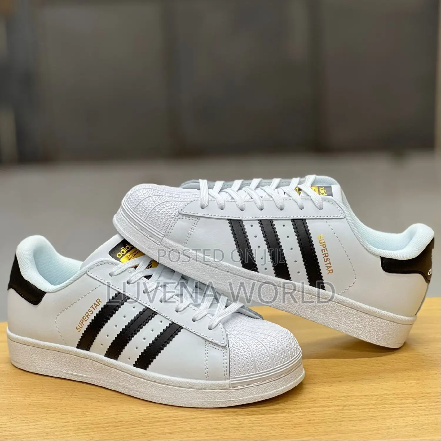 Adidas Superstar
