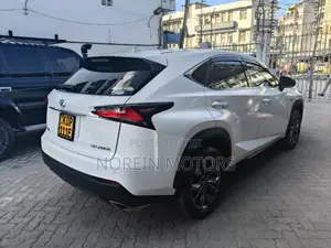 Lexus NX 2017 Off white
