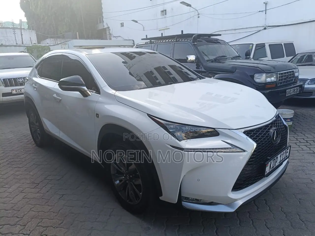 Lexus NX 2017 Off white
