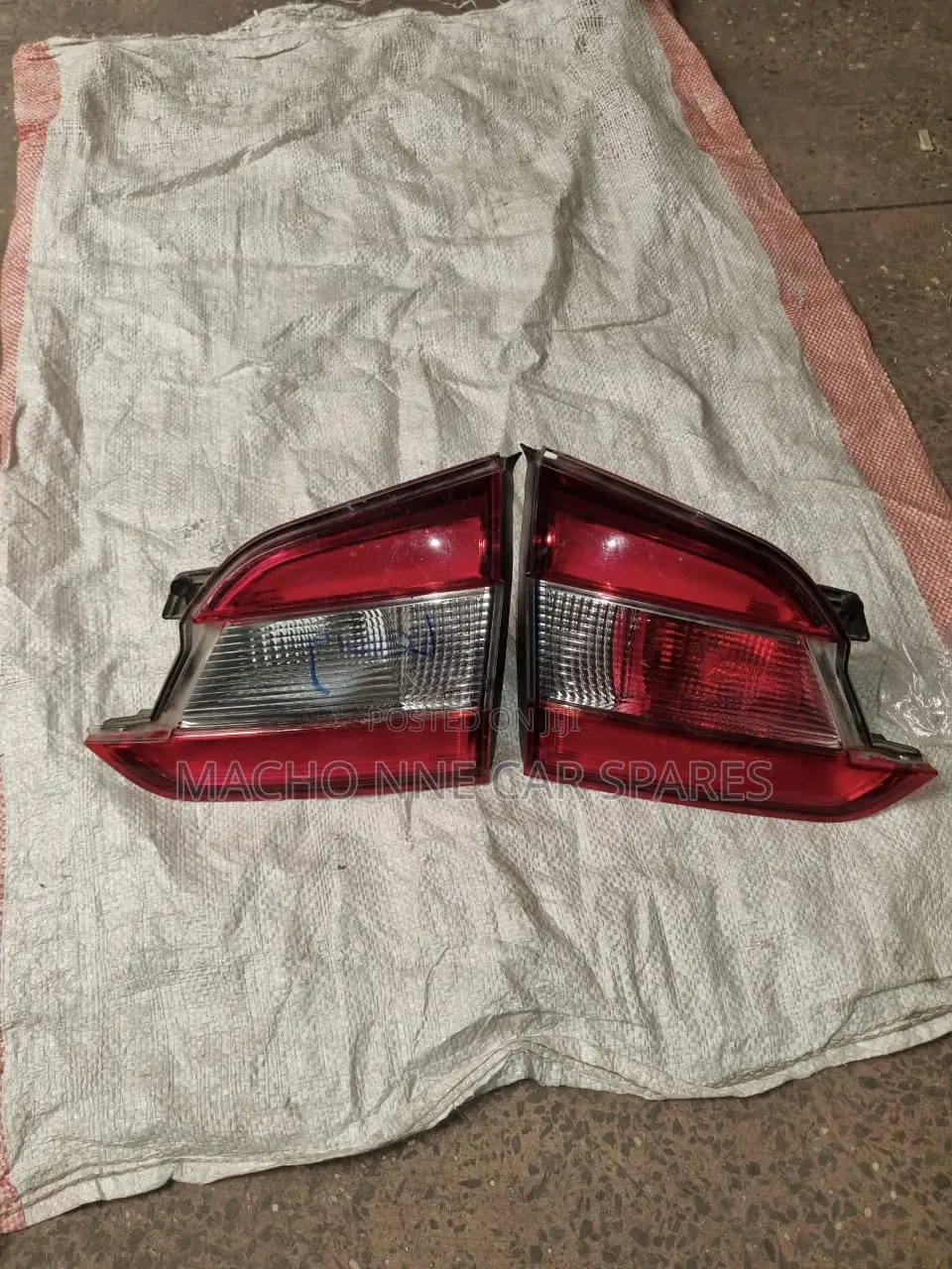 Subaru Levorg Bootlight