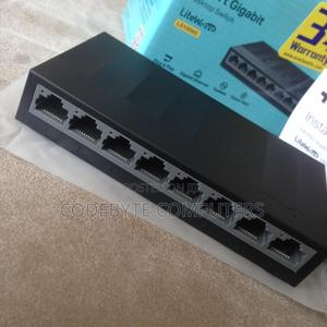 8 Port Gigabit Desktop Switch LS1008G - thumbnail 2