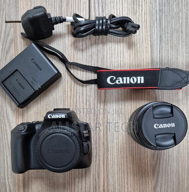 Canon EOS 250D With 18-55 Mm Lens - main view