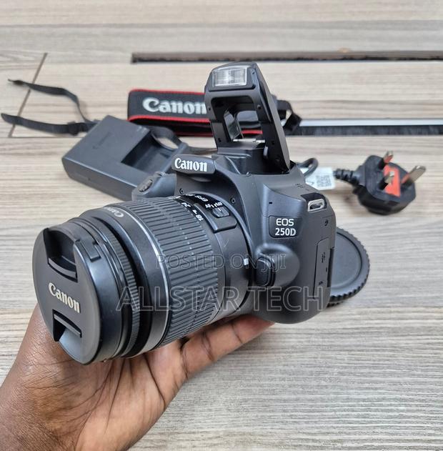 Canon EOS 250D With 18-55 Mm Lens - thumbnail 5