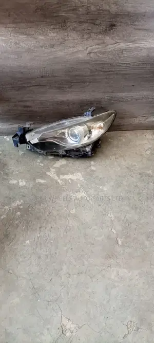 Headlight Mazda Atenza 2014 Xenon