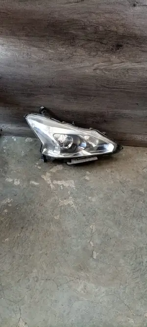 Headlight Teana 2016 Non Xenon