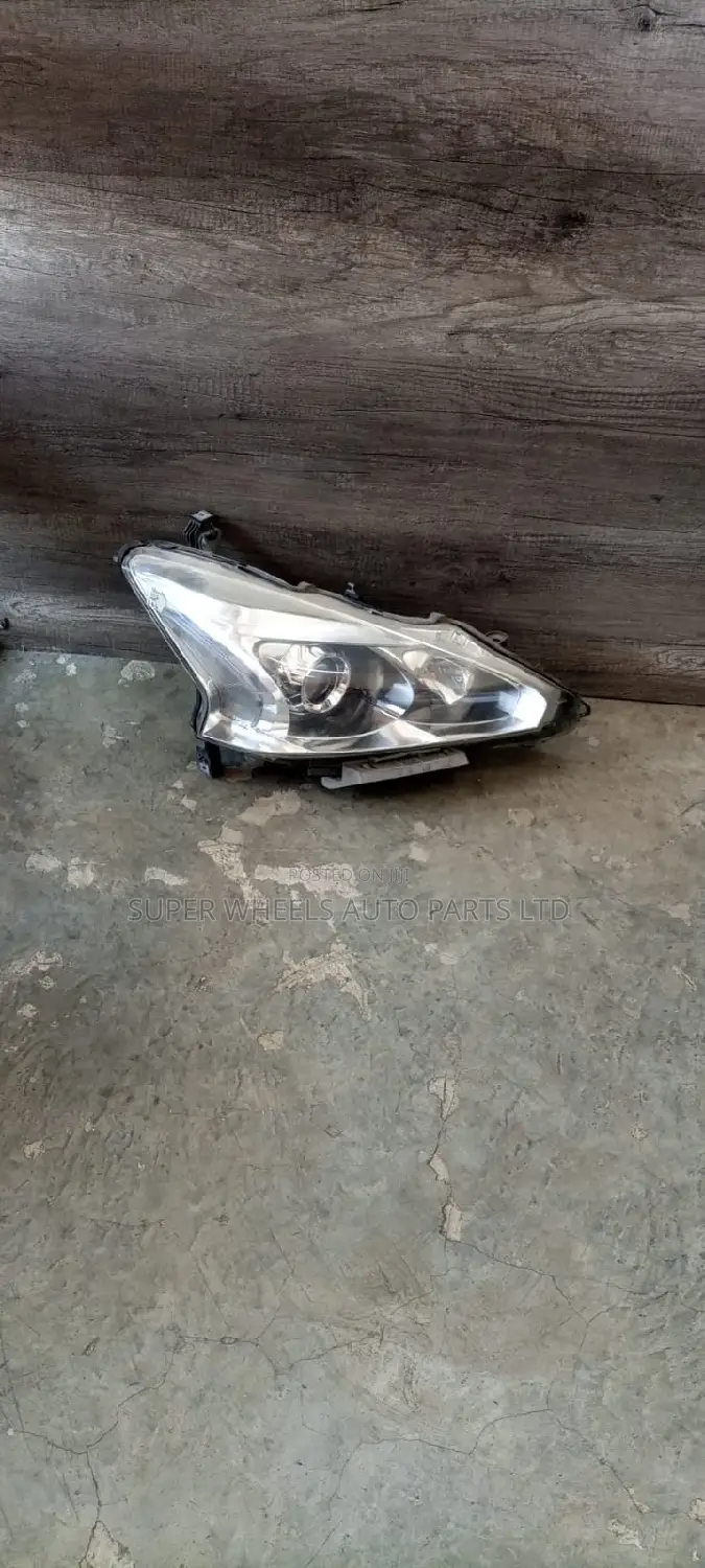 Headlight Teana 2016 Non Xenon