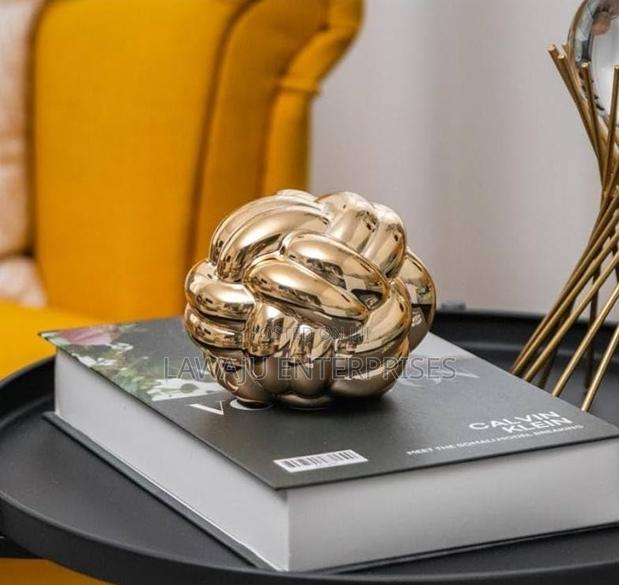 Golden Knot Decoration