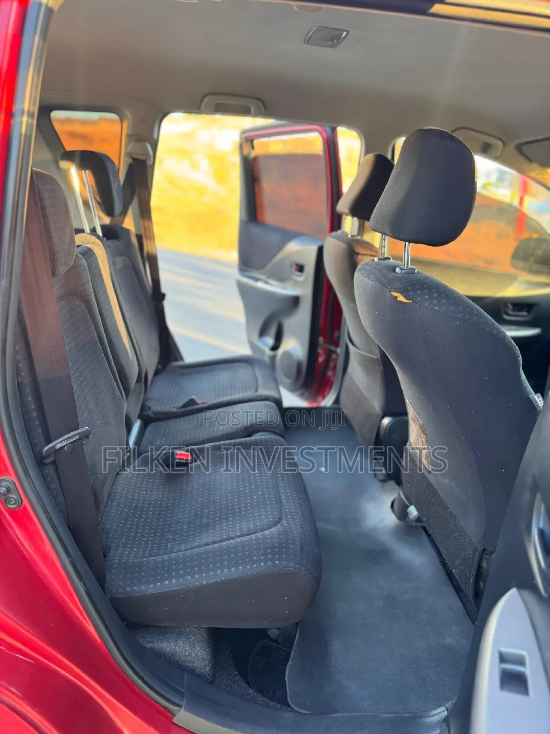 Toyota Ractis 1.5 FWD 2009 Red