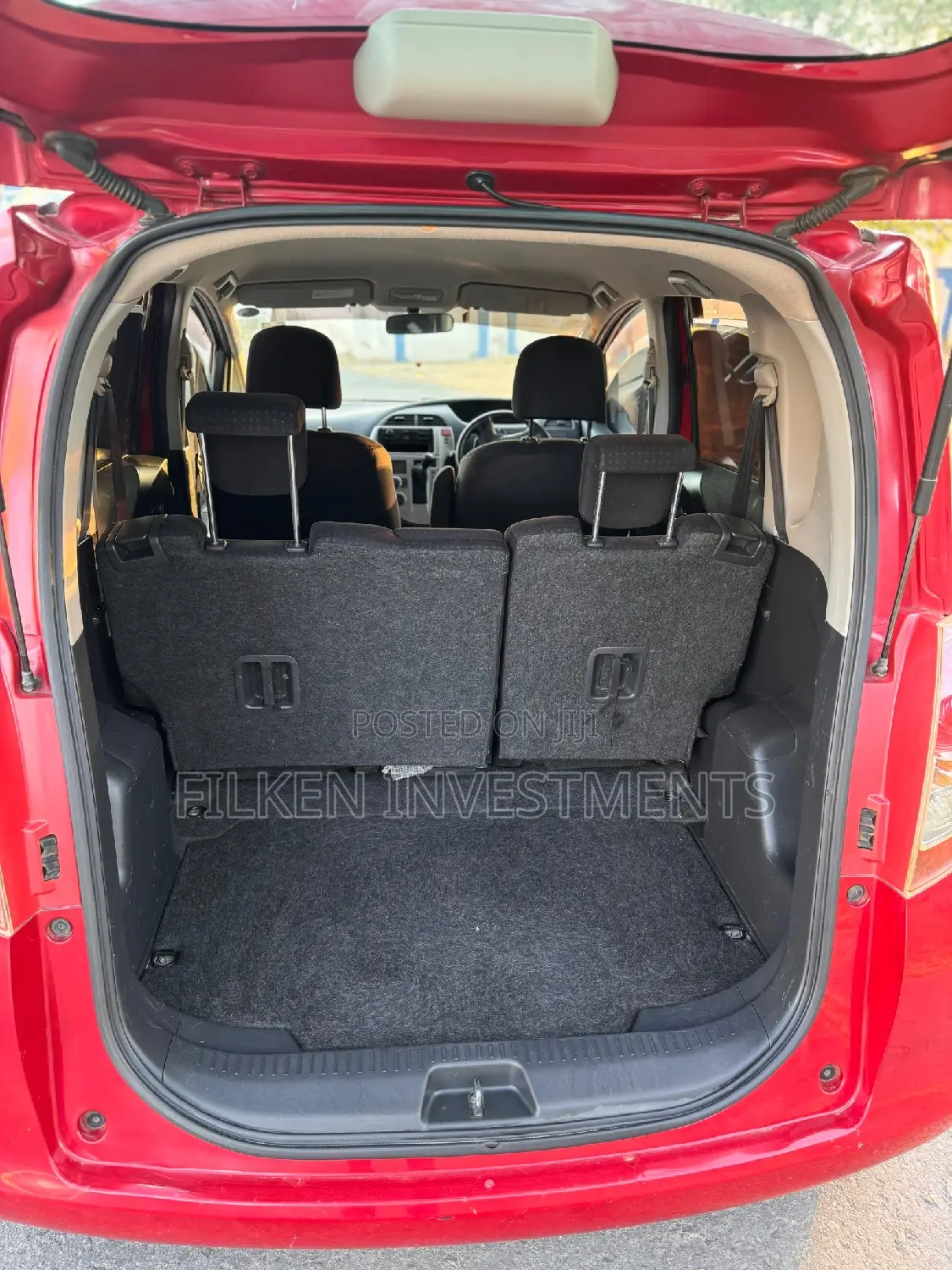 Toyota Ractis 1.5 FWD 2009 Red