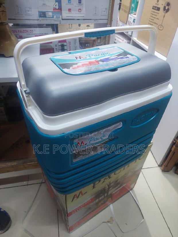 32 Litres High Quality Cooler Box - main view