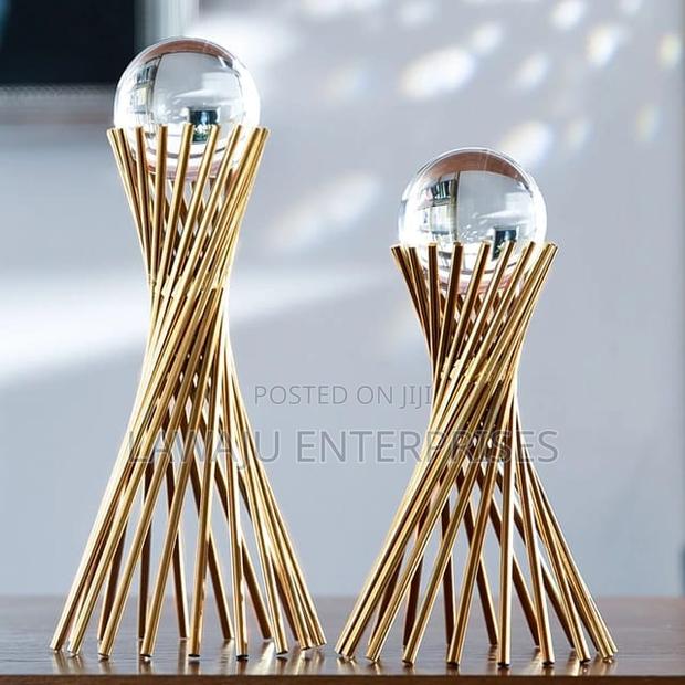 Crystal Ball Center Piece Decor