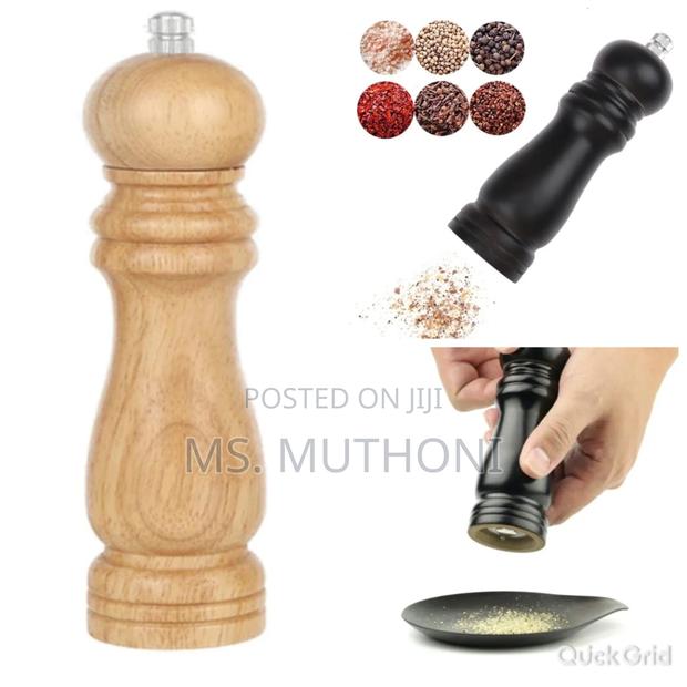 Wood Salt / Pepper Grinder Mill Adjustable Steel Grinder.