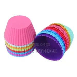 A Set of 12 Silicone Cupcake Mold