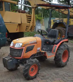 Kubota B2320
