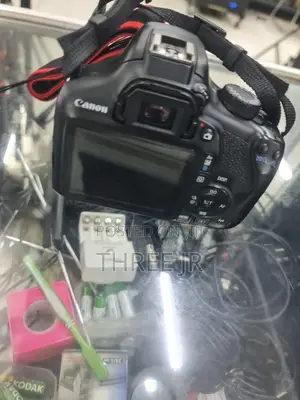 Cannon 1300D Camera With Inbuilt Flash