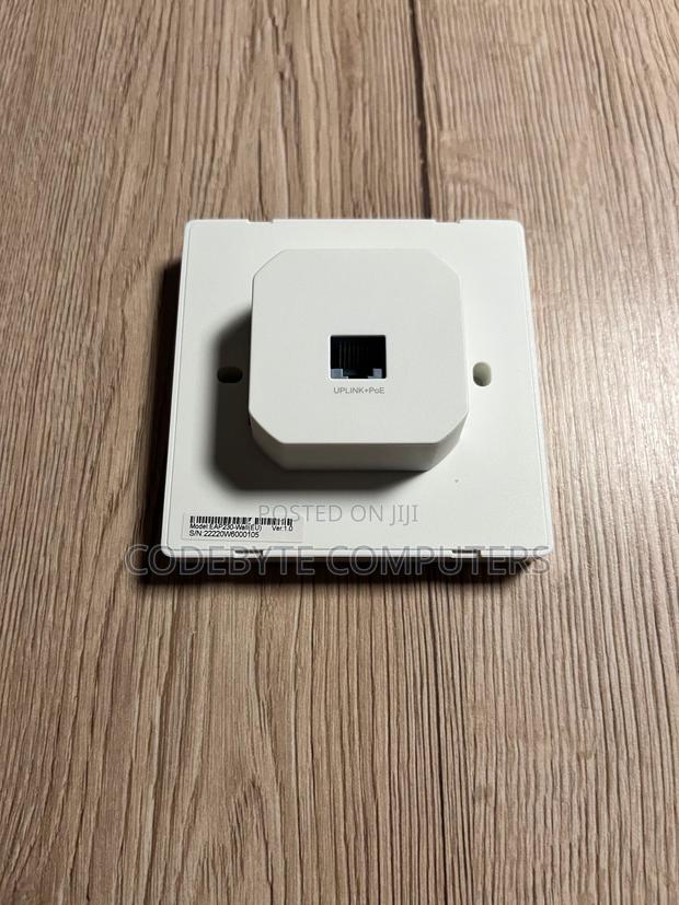 Tp-link Omada Ac1200 Wall-plate Access Point Tl-eap230-wall - thumbnail 2