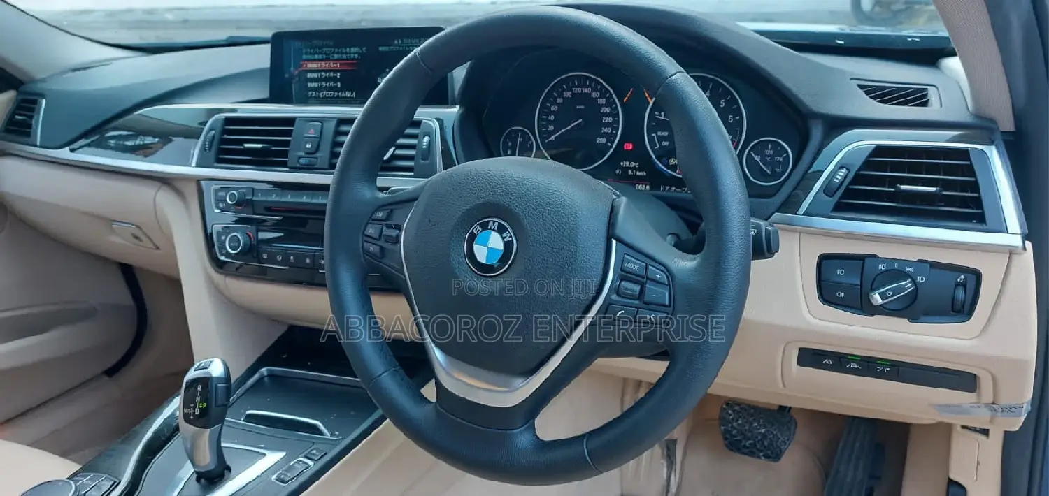 BMW 318i 2017 Blue
