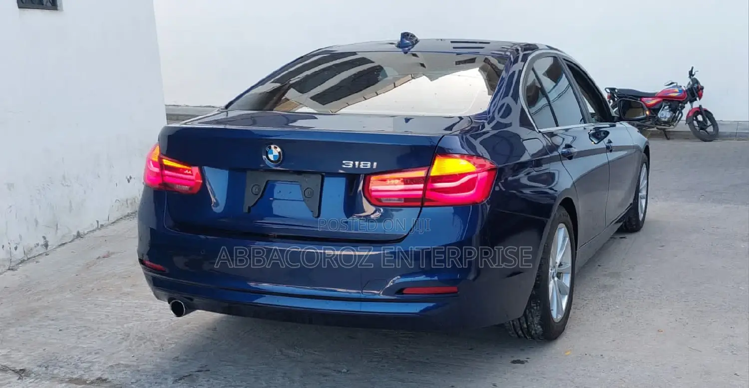 BMW 318i 2017 Blue