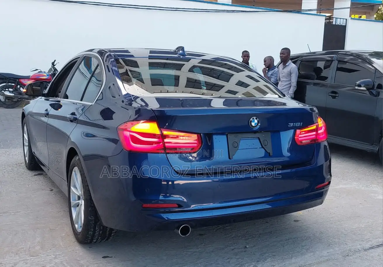 BMW 318i 2017 Blue