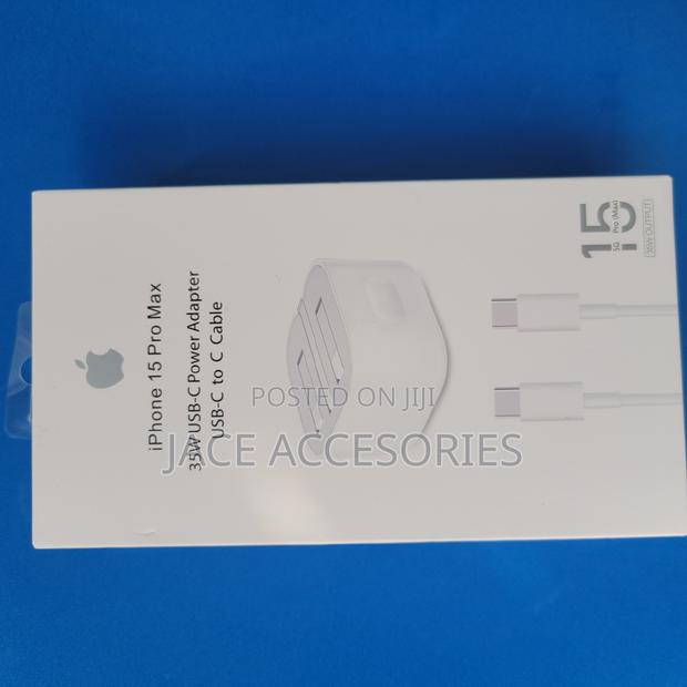 35w iPhone 15 Pro Max Charger - main view