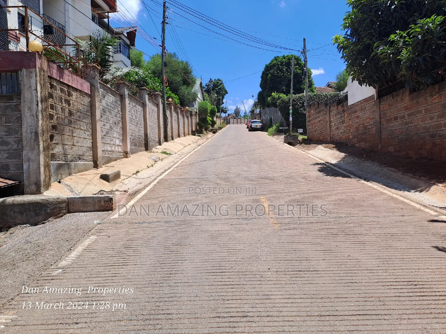 Commercial 1/4 Acre With a 5bdr Bangalow in Ngong for Sell