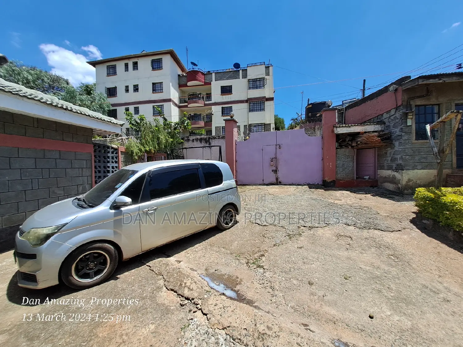 Commercial 1/4 Acre With a 5bdr Bangalow in Ngong for Sell