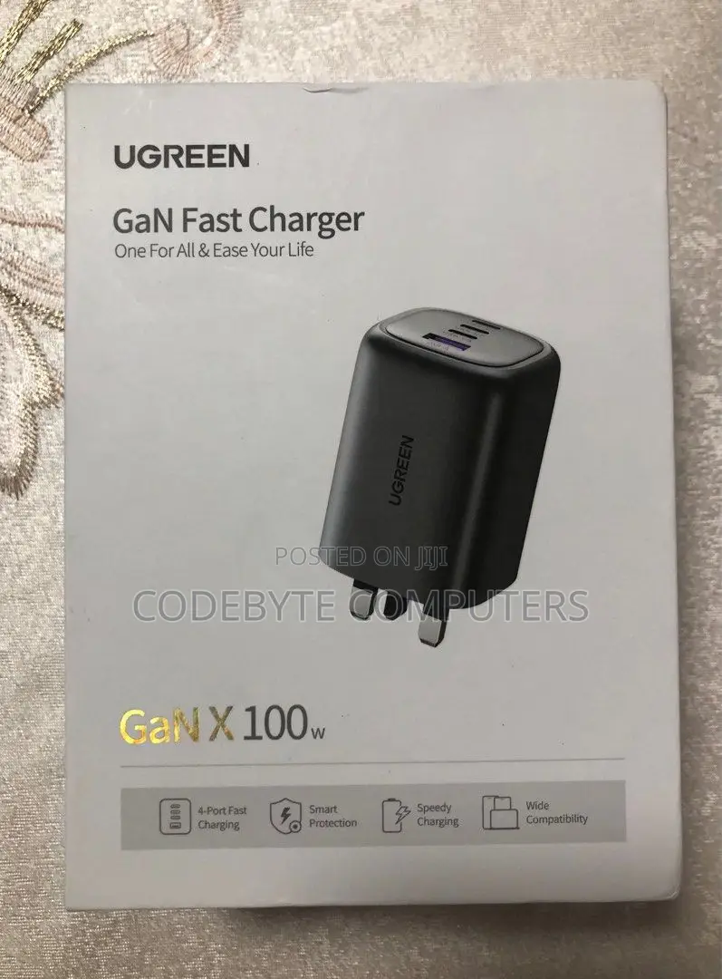 UGREEN USB-A+3*USB-C 100W Gan Tech Fast Charger - CD226