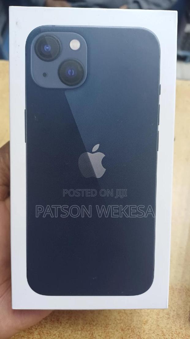 New Apple iPhone 13 128 GB Blue - main view