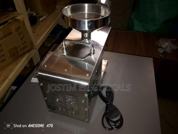 Oil Extractor/Presser Machine - main view