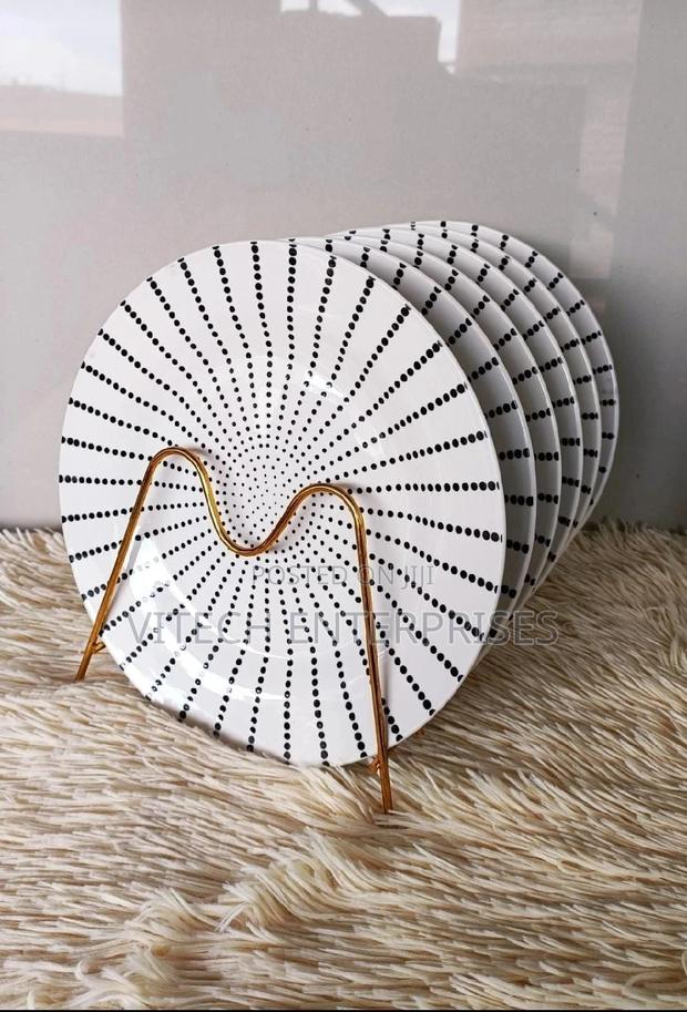 6pcs of Ceramic Plates - main view