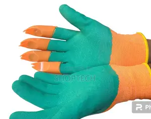 *Gardening Gloves With Claws