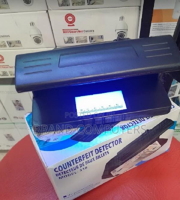 UV Light Bill Currency Counterfeit Money Detector - main view