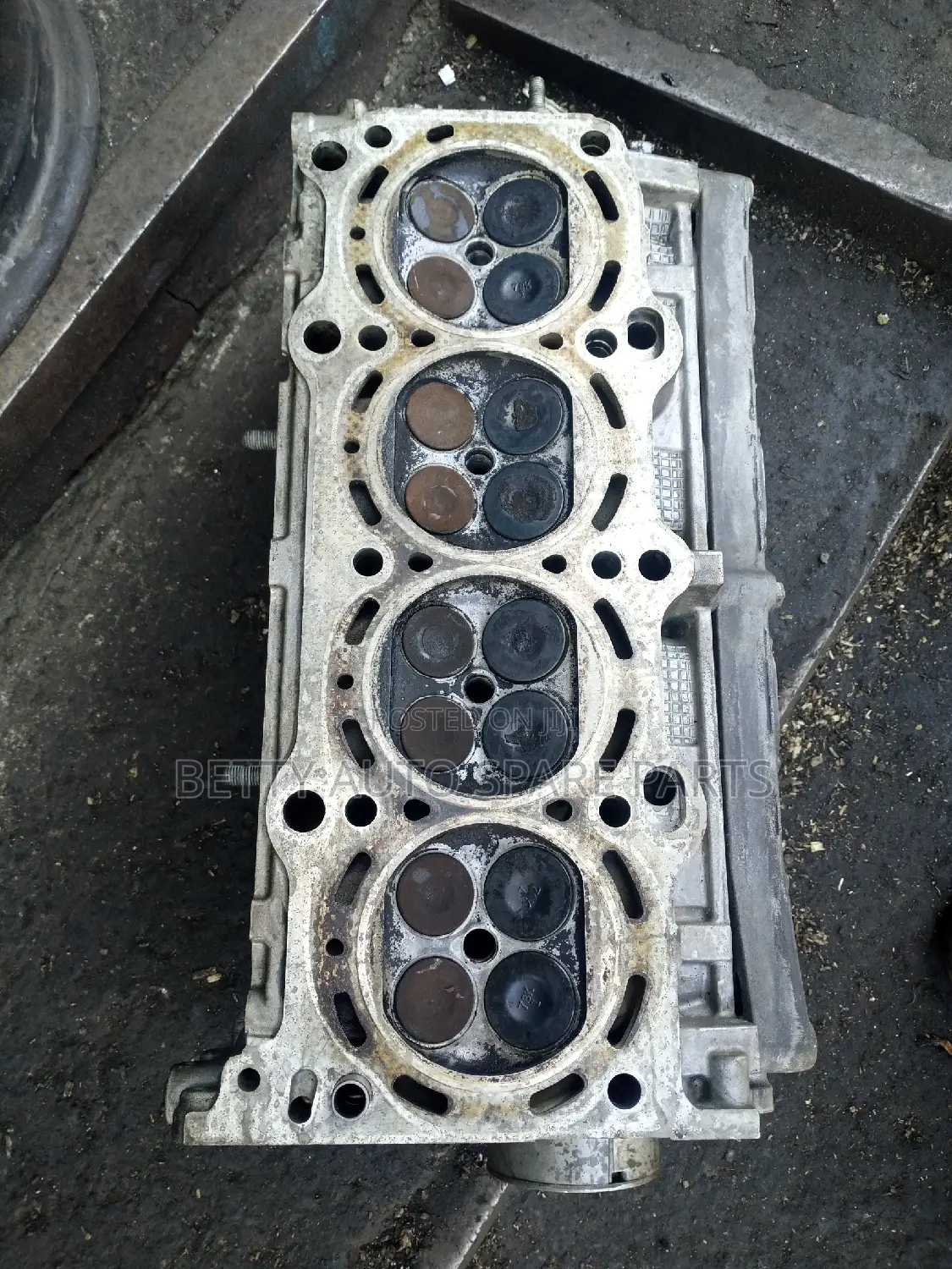 Suzuki Escudo Head Cylinder