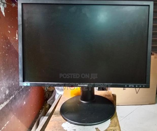 Samsung 24inches LCD Monitor TFT Display
