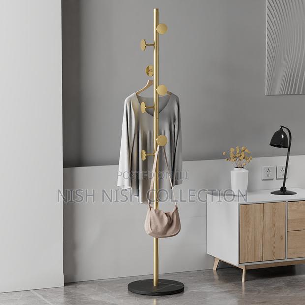 *1.7m Marble Coat Hanger - thumbnail 2