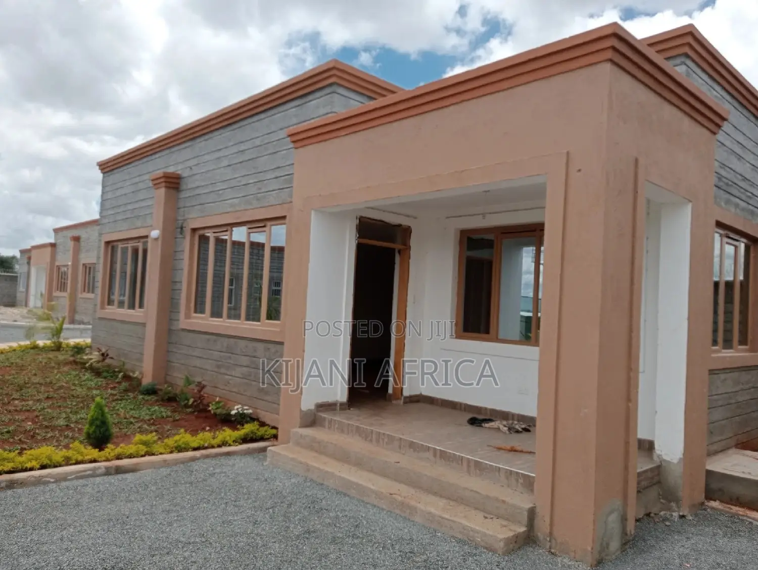 3bdrm Bungalow in Joska for sale