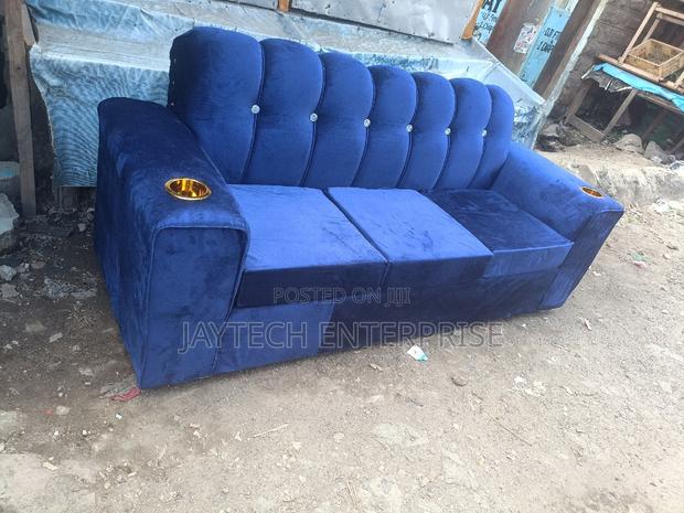 New 3 Seater Sofa - thumbnail 2