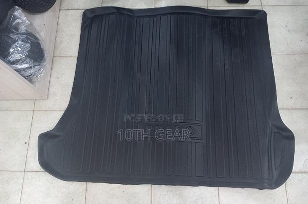 Prado 120 Original Boot Mat