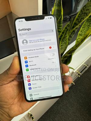 Apple iPhone 11 Pro Max 256 GB Green - main view