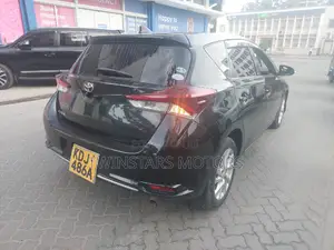 Toyota Auris 2015 Black