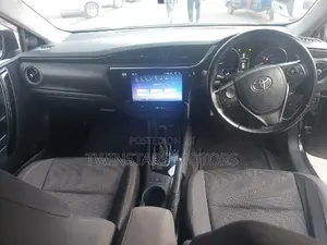 Toyota Auris 2015 Black